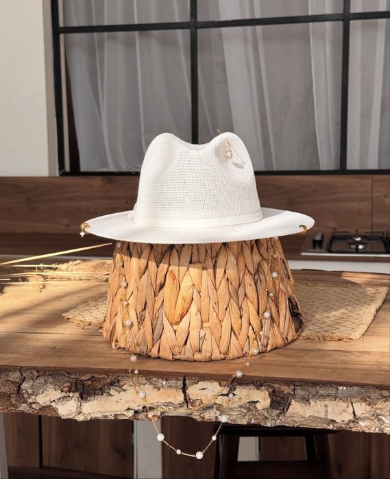 Біла літня шляпа / капелюх для пляжу