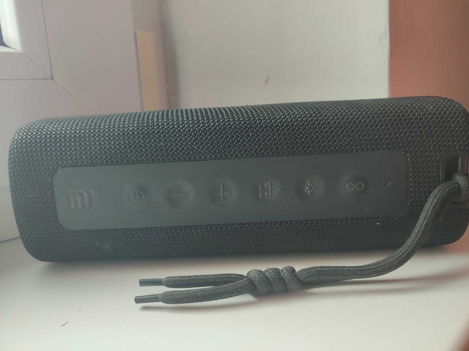 Портативна колонка Xiaomi Mi Portable Bluetooth Speaker 16W Black