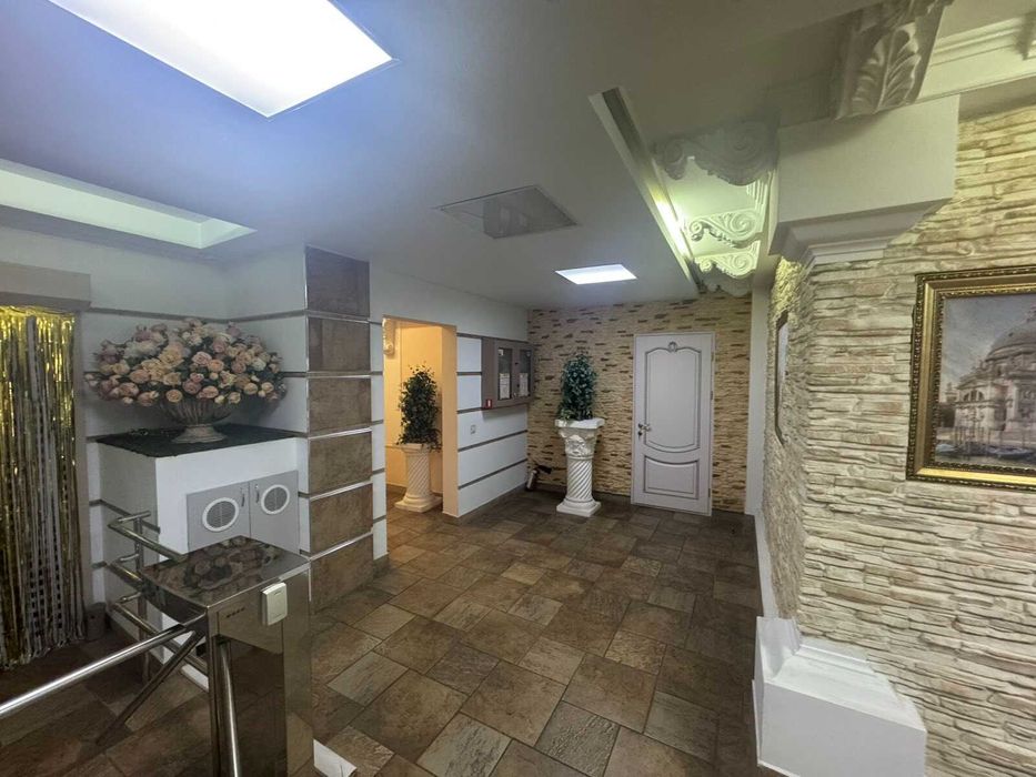 Оренда офісу з дизайнерським ремонтом