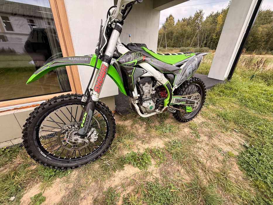 Kawasaki KX450F Akarpovic