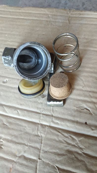 Штуцера и уголки тормозной системы КамАЗ, МАЗ, КрАЗ, ЗИЛ