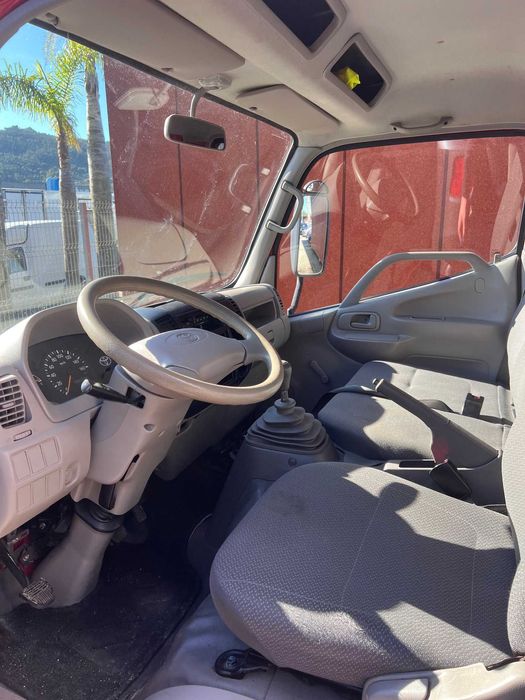 Carrinha Toyota dyna contentor 3.0CC