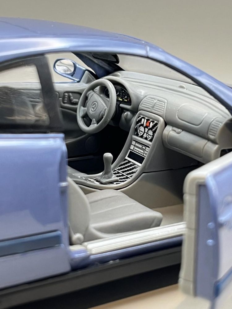 Model 1:18 Mercedes-Benz CLK 230 Kompressor