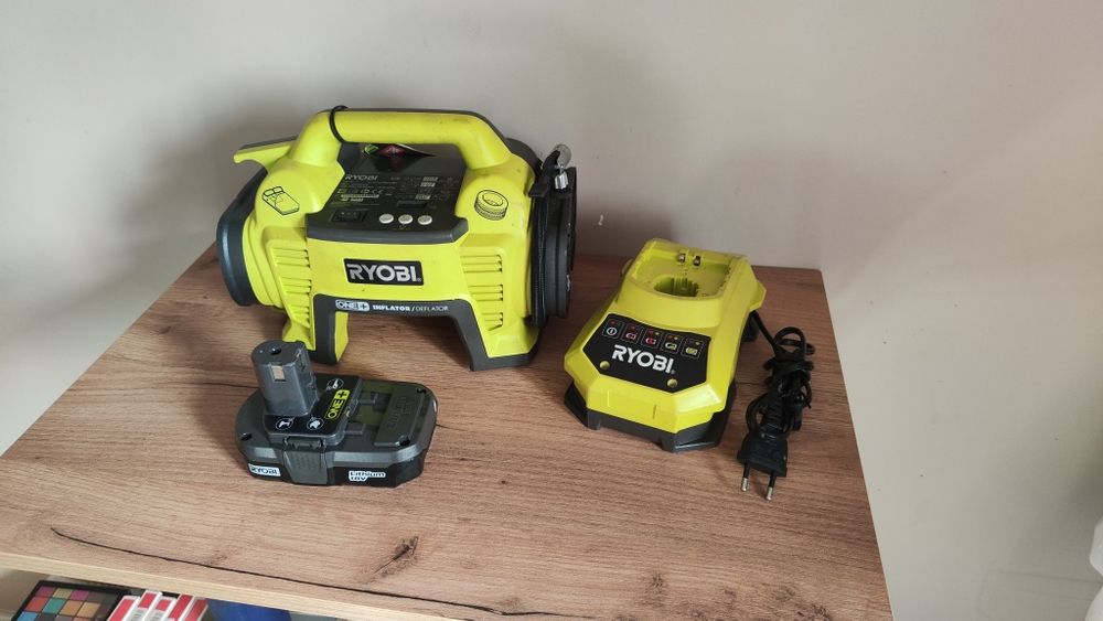 Kompresor sprężarka pompka Ryobi ONE+ 18Vakumulator ładowarka