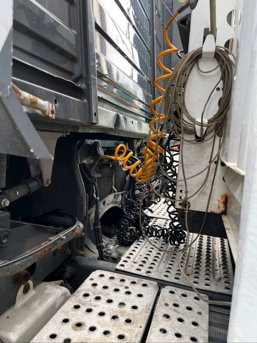 Оренда фури Renault MAGNUM, тягач з причепом. Можливий викуп.