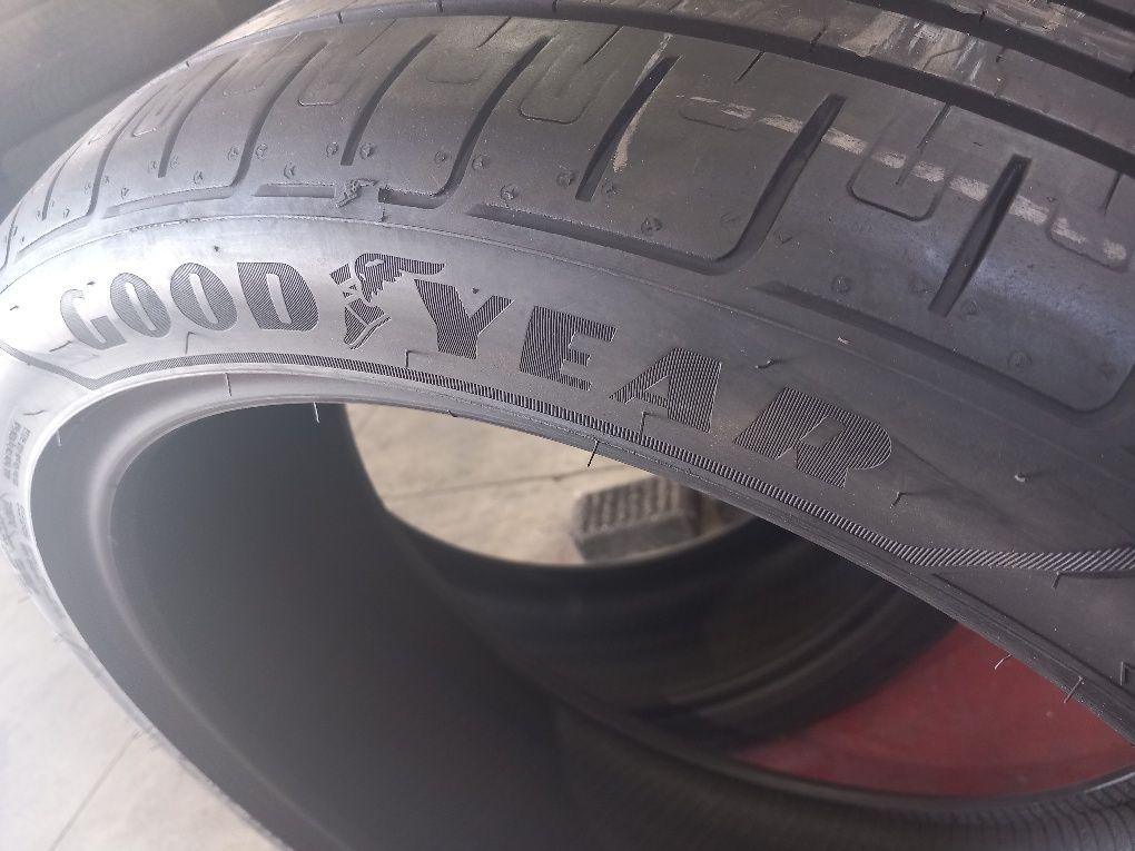 Pneus 215/45/20 Goodyear EfficientGrip Performance Electricdrive Dot21