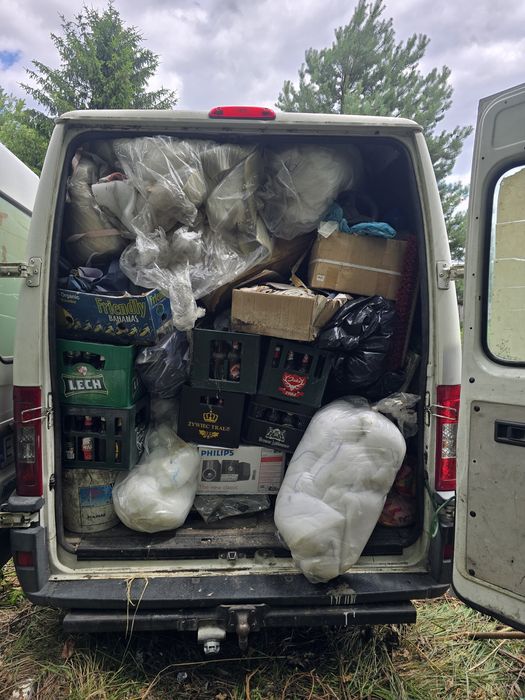 Wywóz śmieci odpadów mebli utylizacja odbiór porządkowanie sprzątanie