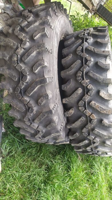 Opony do ciągnika C-360, rozm. 420/70R28