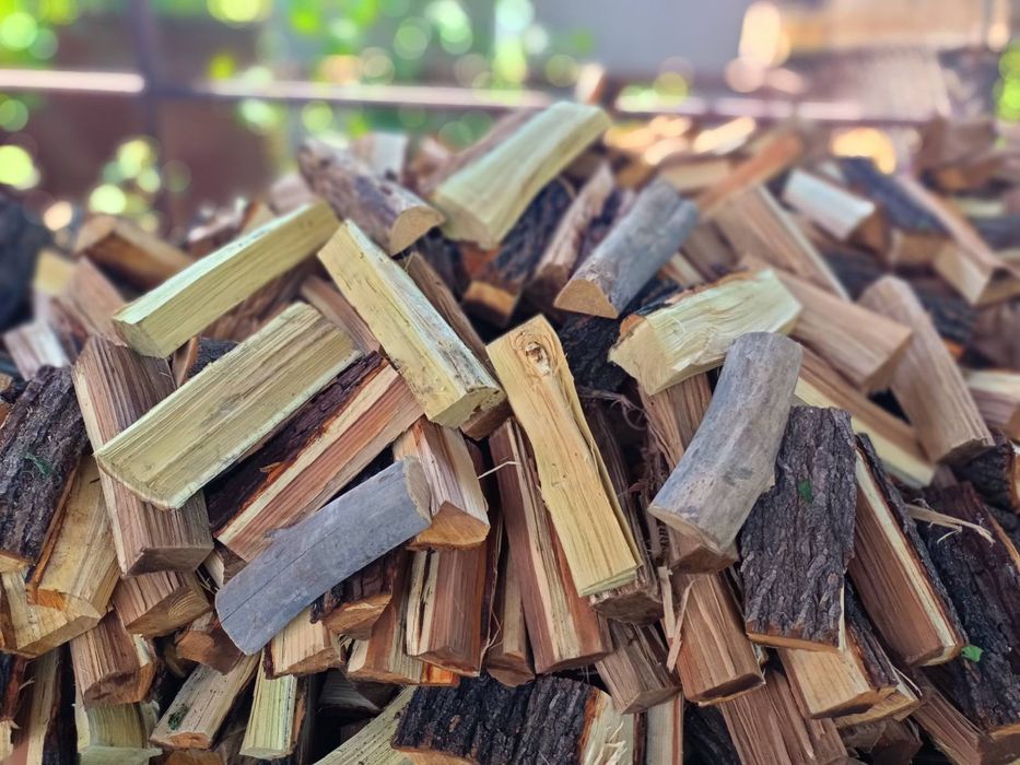 Дрова колотые сухие, есть фруктовые