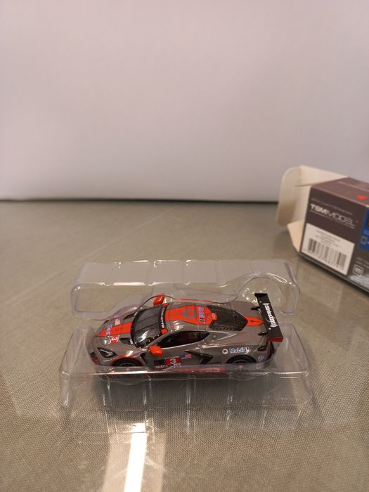 Corvette C8 MiniGT 1/64