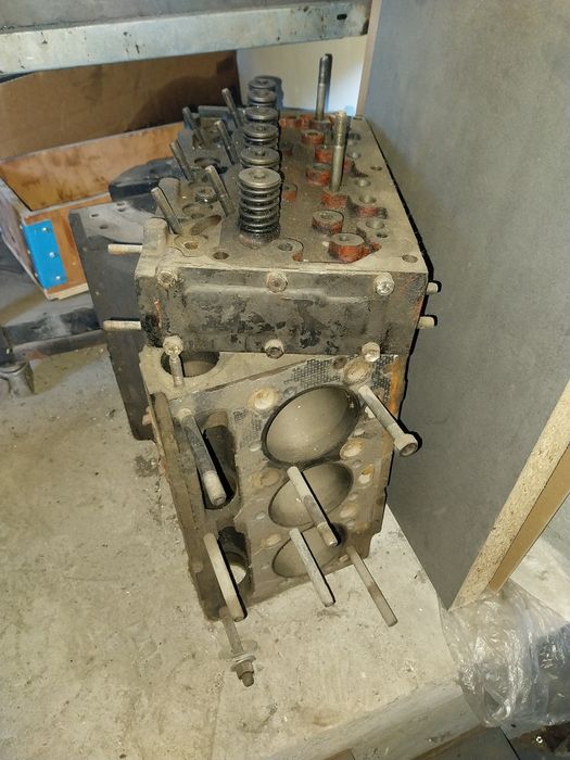 Blok silnika głowica MF 3 Massey Ursus