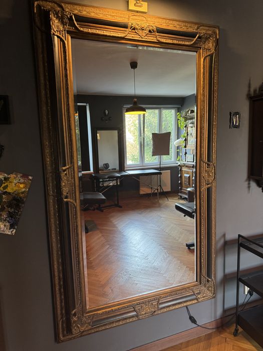 Duże, wysokie, stare lustro. Antyk, barok, zdobione.