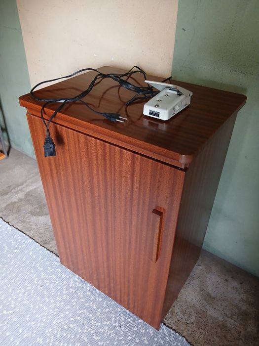 Máquina de costura eléctrica