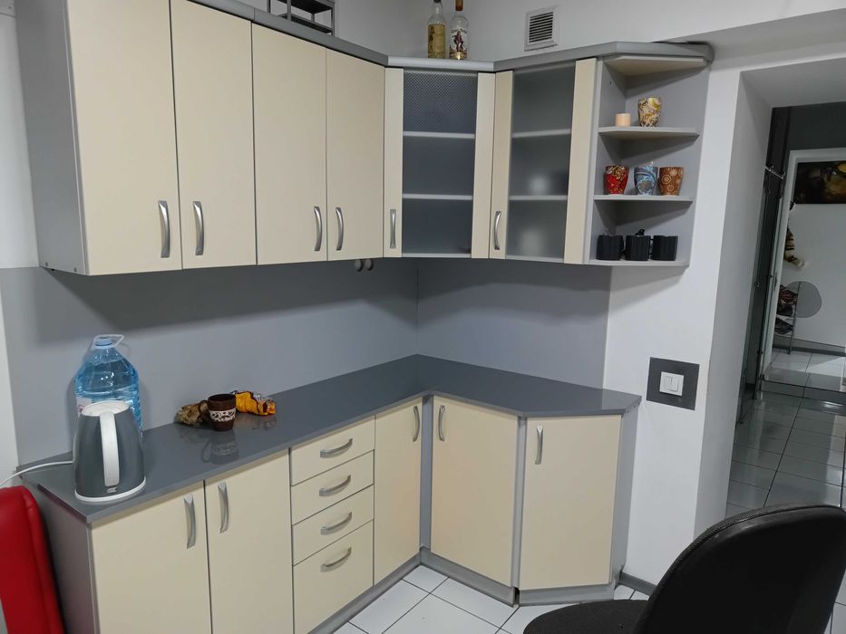 Проодам срочно магазин-студия 88кв