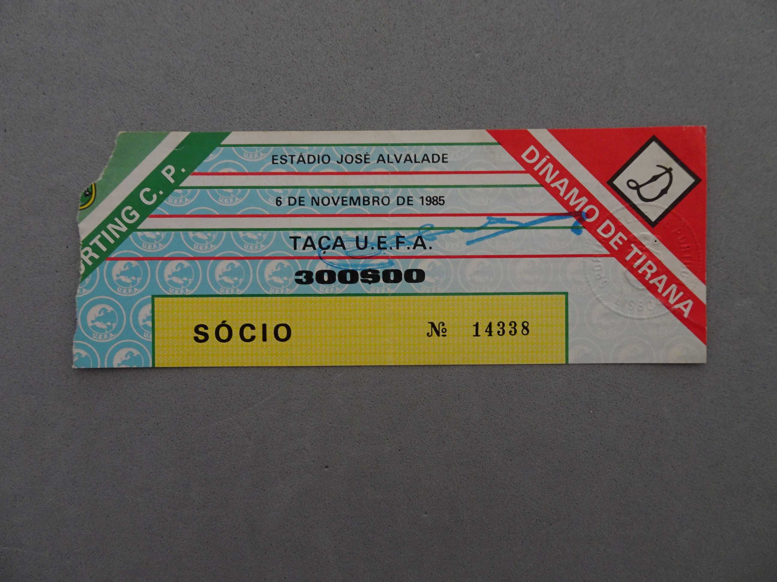 Bilhete futebol Sporting Dínamo de Tirana Taça UEFA 6 novembro 1985