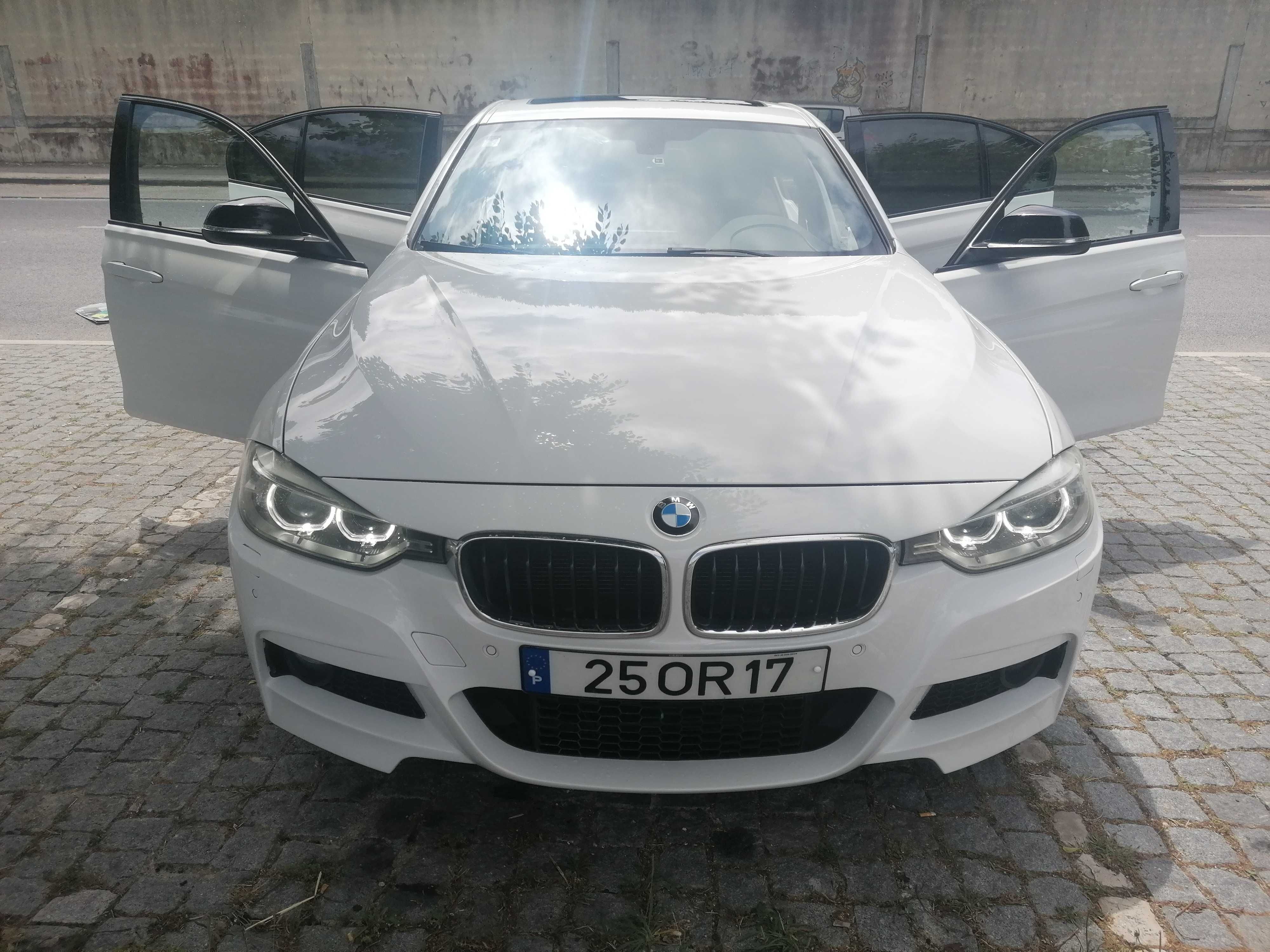 Vendo BMW 2012 impecável versão Sport