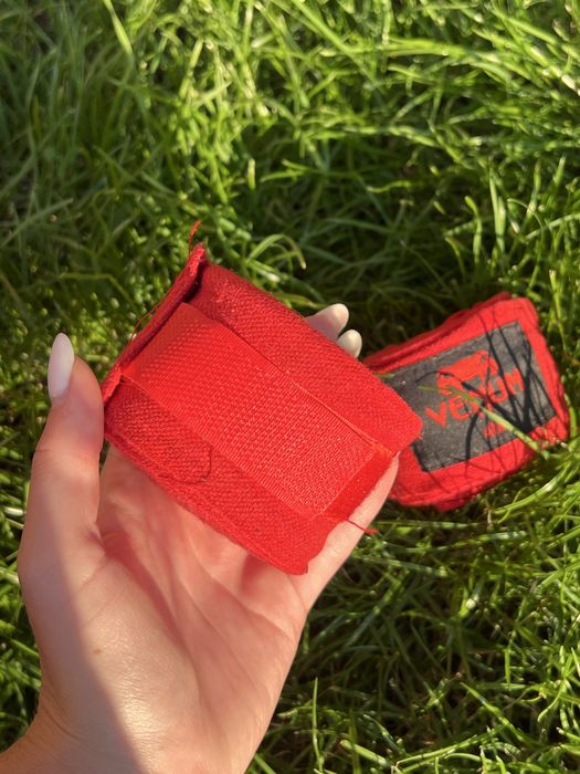 Бинты VENUM боксерские,капы,перчатки боксерские Є ОПТ !!!