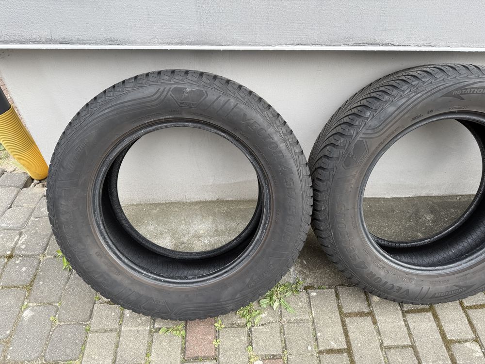Cztery opony całoroczne  R 17 225/65 102H  Goodyear vector 4 season