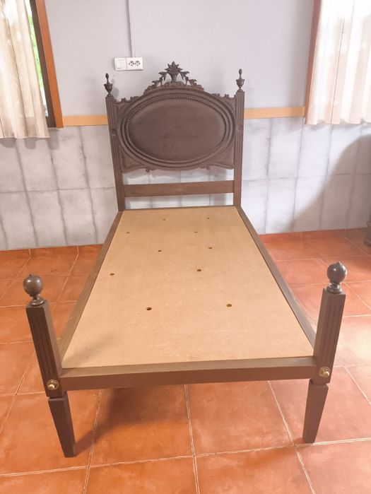 Cama solteiro D.Maria