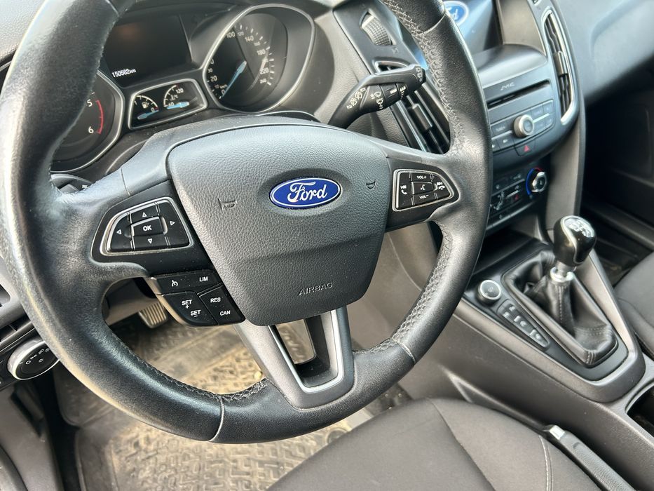 Ford focus 1.6 D 2017 rok 150 tys km