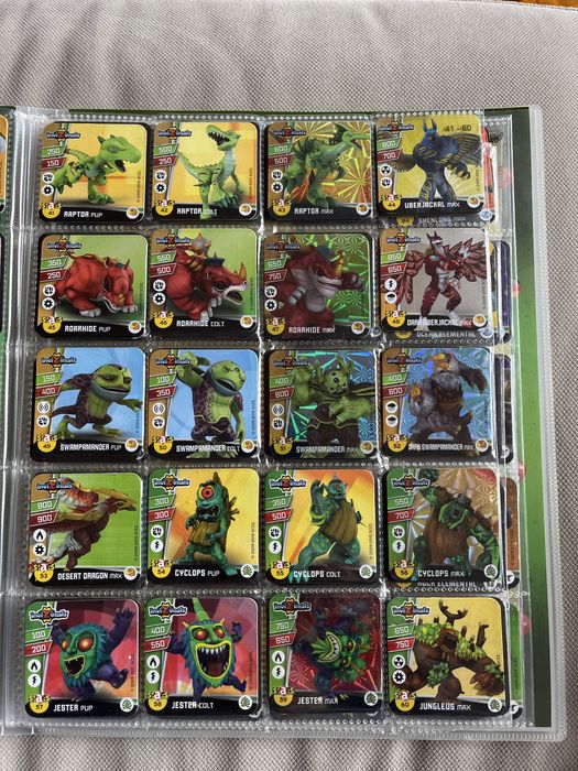 Invizimals Resistance CADERNETA quase COMPLETA