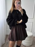 Sweter z wełną czarny oversize falbana rękaw wiskoza ciepły na wiosnę