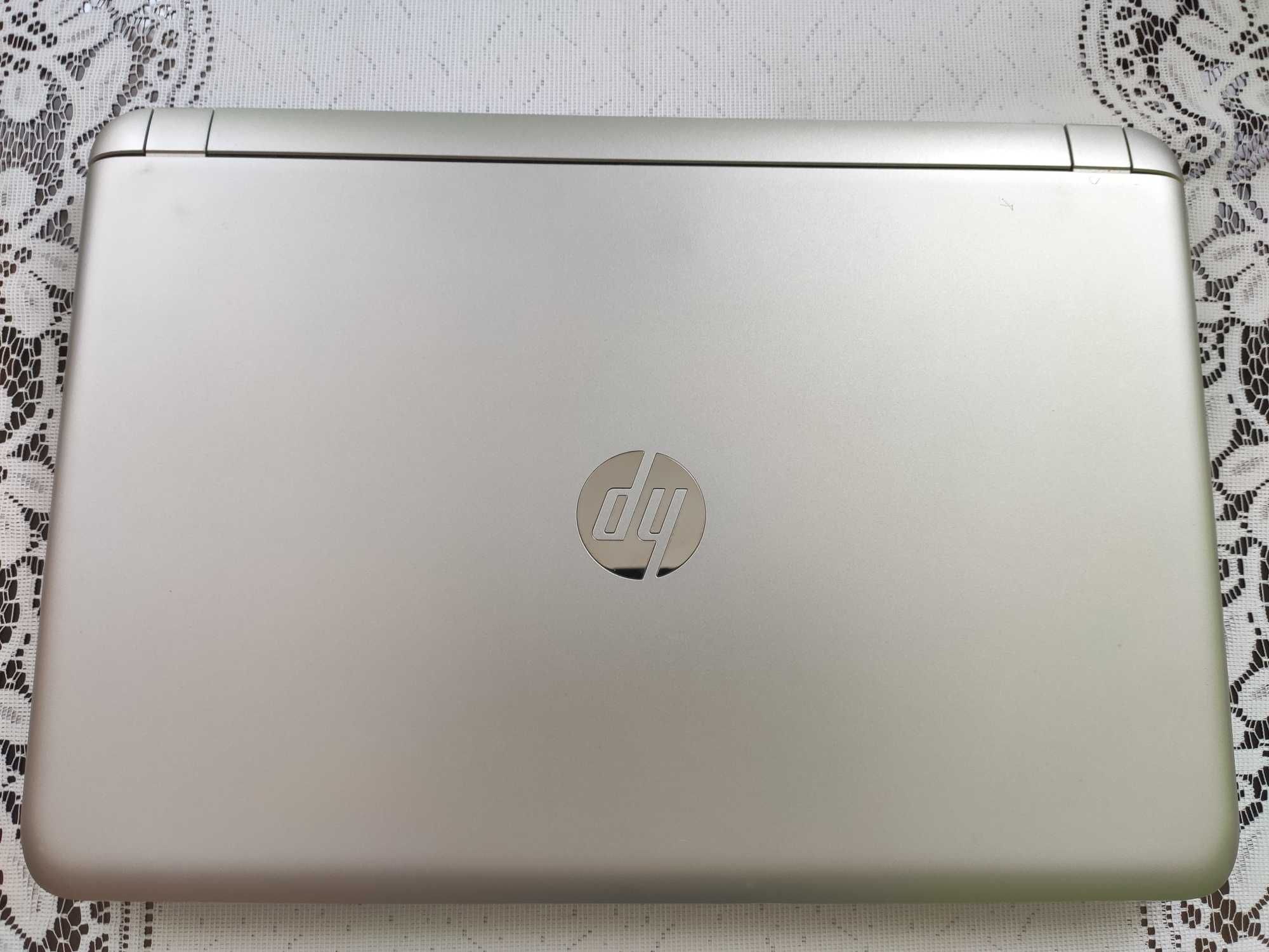 HP Pavilion 15 8GB i5 6200u HDD 1TB gf 940MX