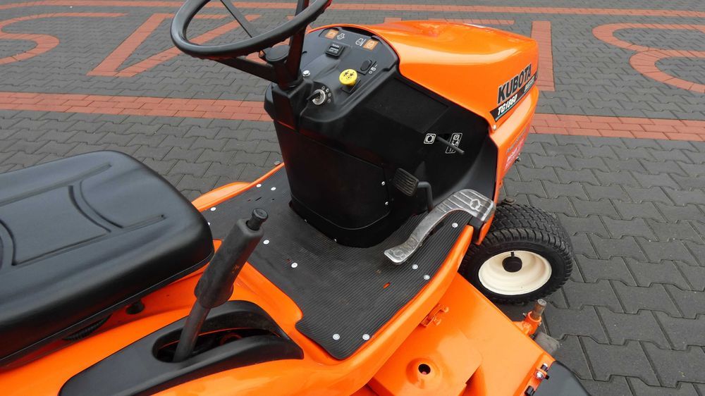 Traktor kosiarka KUBOTA TG1860 Diesel (310101.4) - Baras