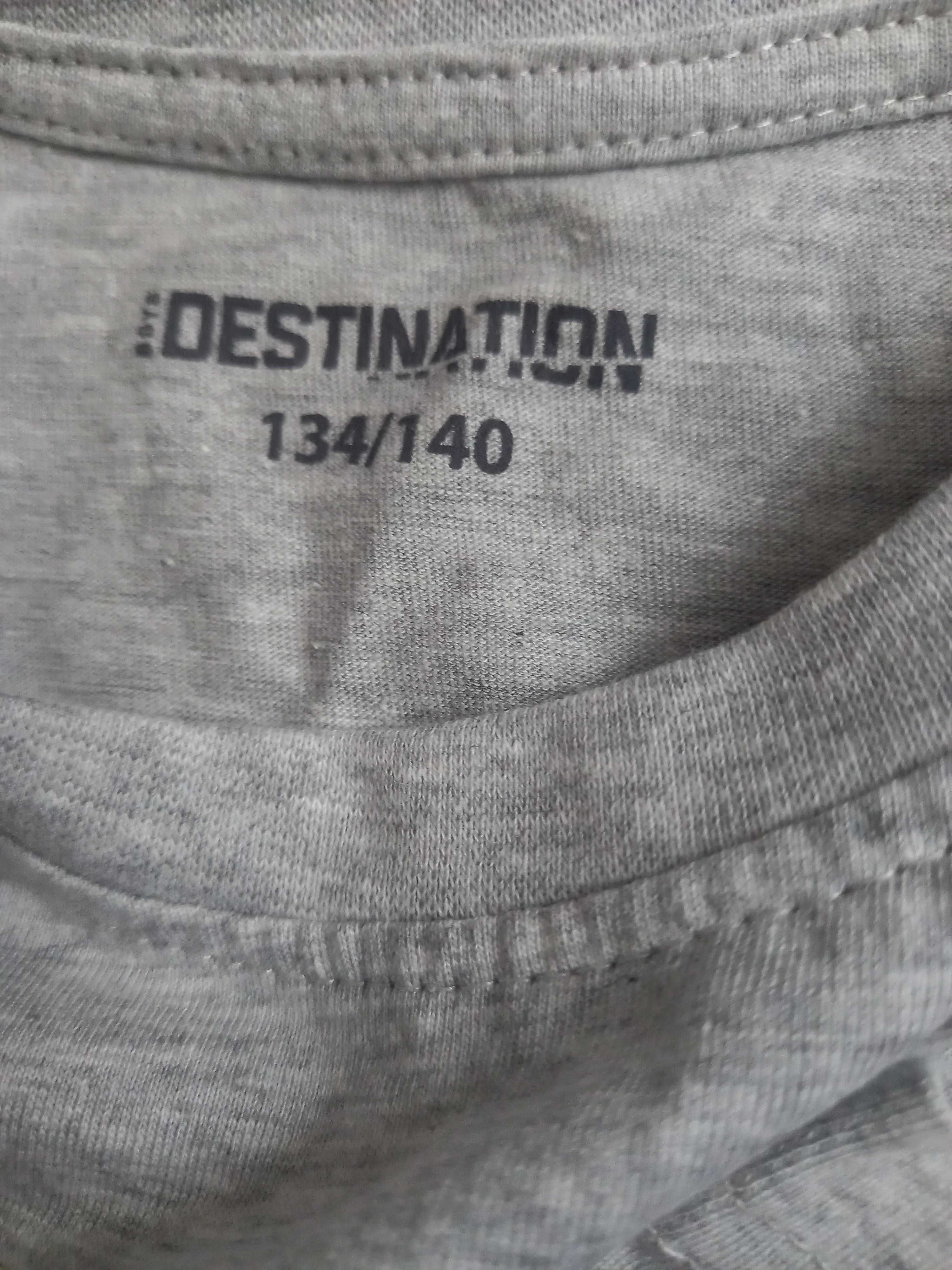 T-shirt nowy r. 134/140