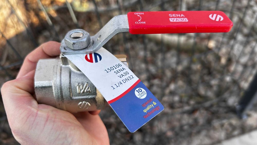 Żeliwne elementy hydrauliczne - mufy, nyple, zawory, pasta