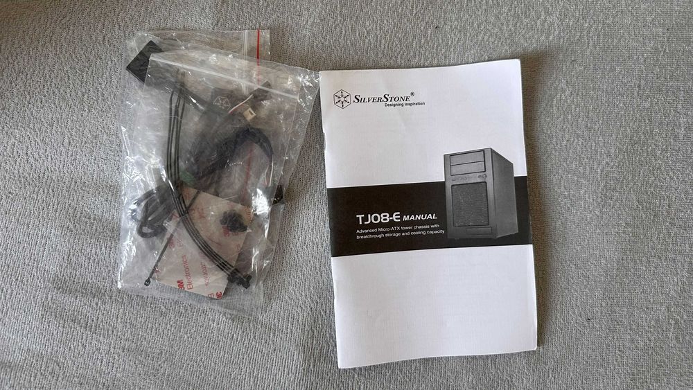 Obudowa komputerowa micro-ATX SilverStone TJ08-E Evolution - komplet