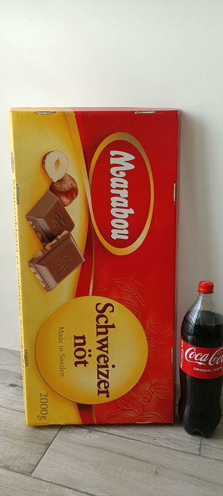 Pudełko ogromne na czekoladę Marabou