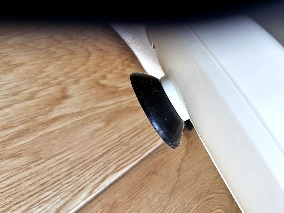 Robot planetarny Bergner Kremowy