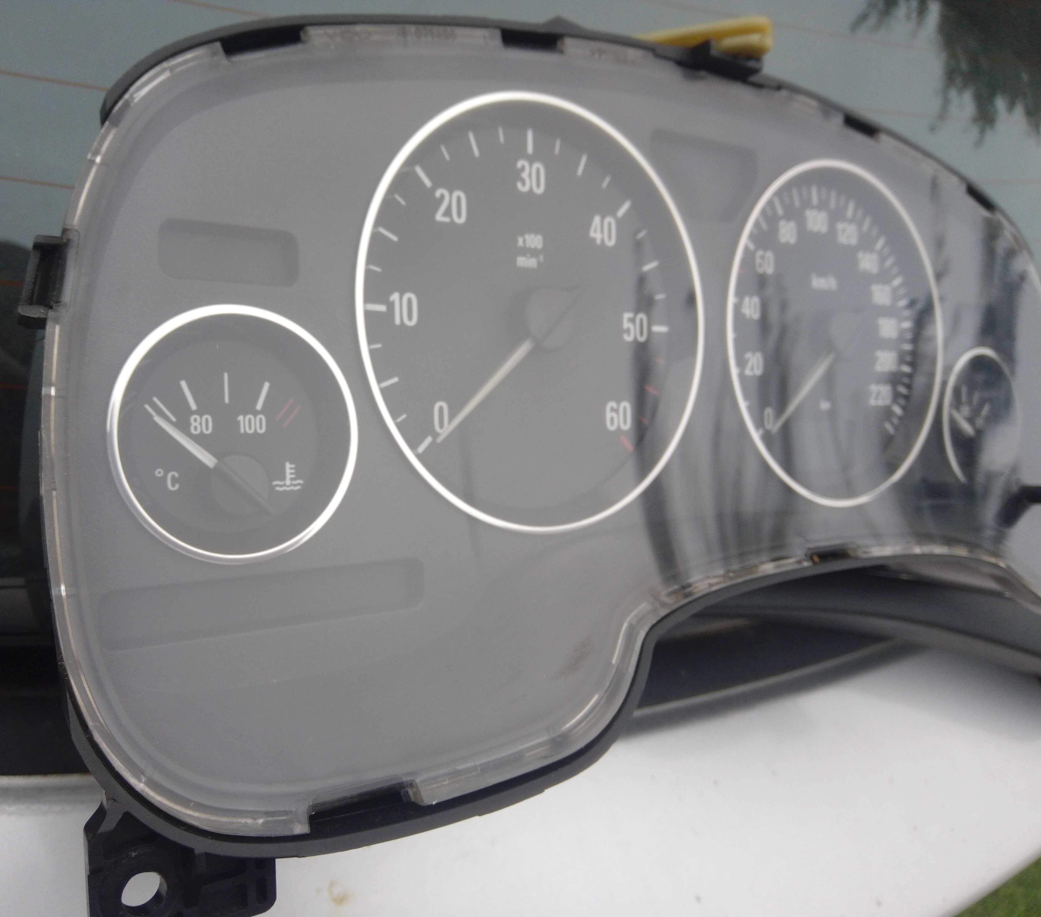 Zegary Chrom Opel Astra G II 2 licznik 1,7DTI