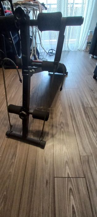 Ławeczka do brzuszków