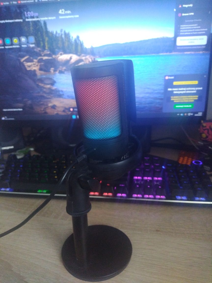Krux epic 1000s z pudełkiem i kablem
