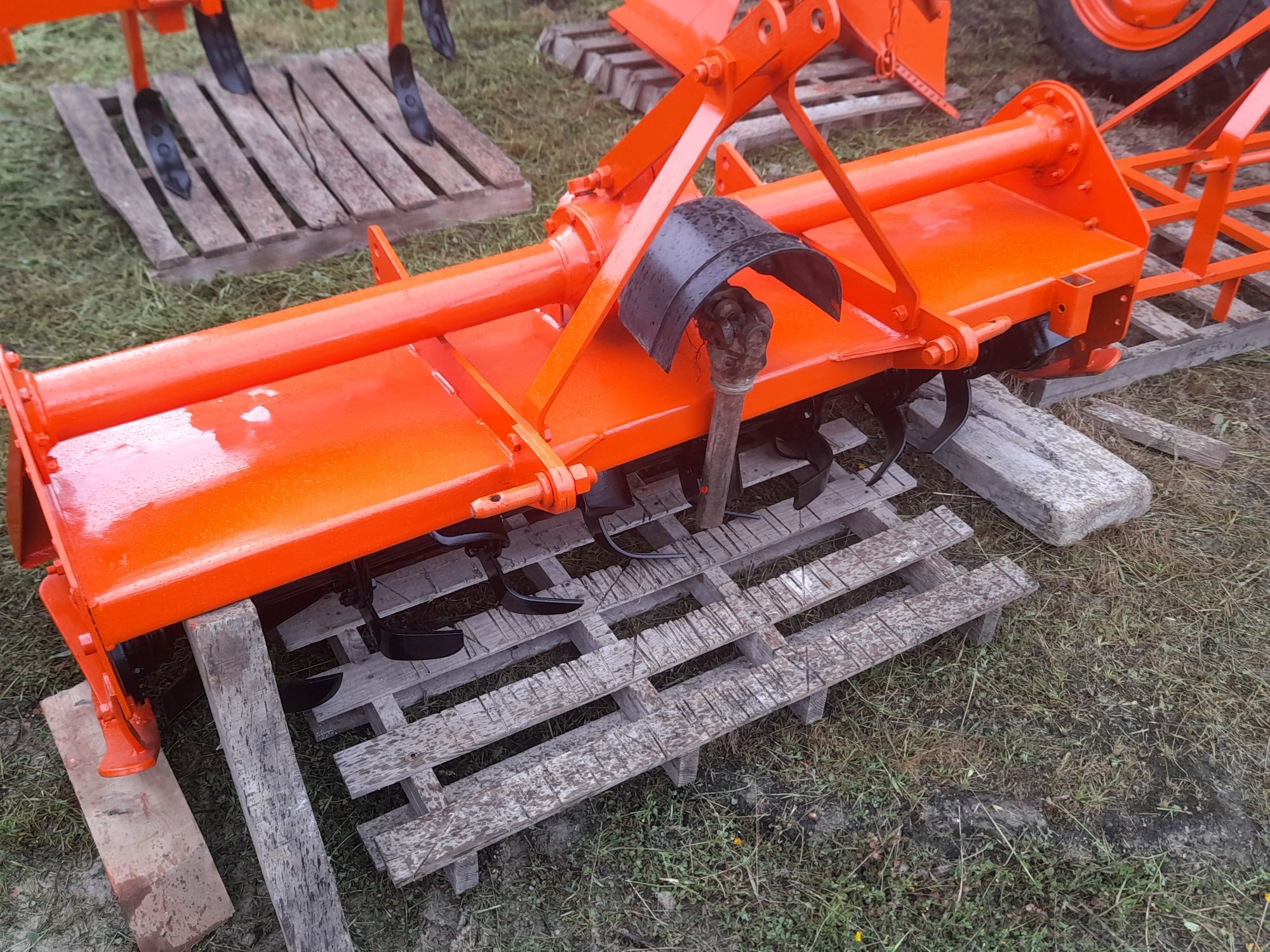 Kubota 28cv+6 alfaias