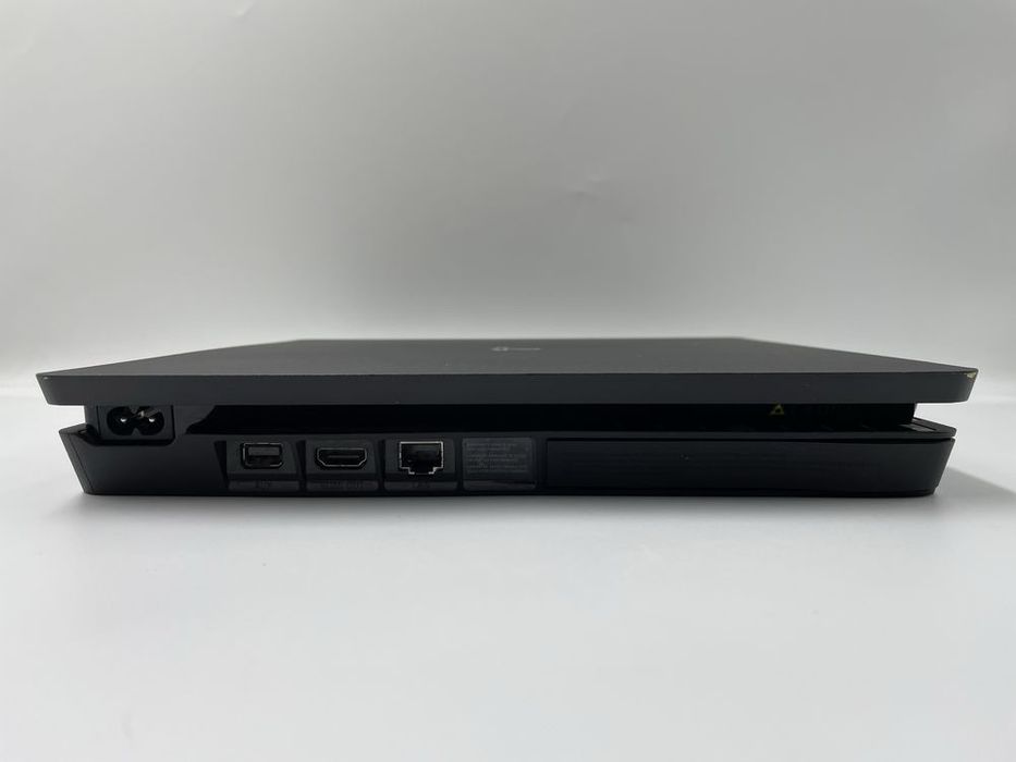 Продам PS4 1 tb +VR