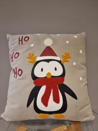 Подушка новогодняя с пингвином