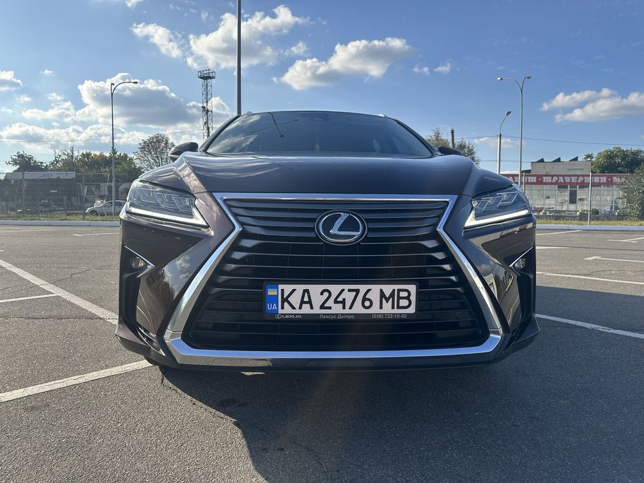 Продам Lexus RX300 2018 года