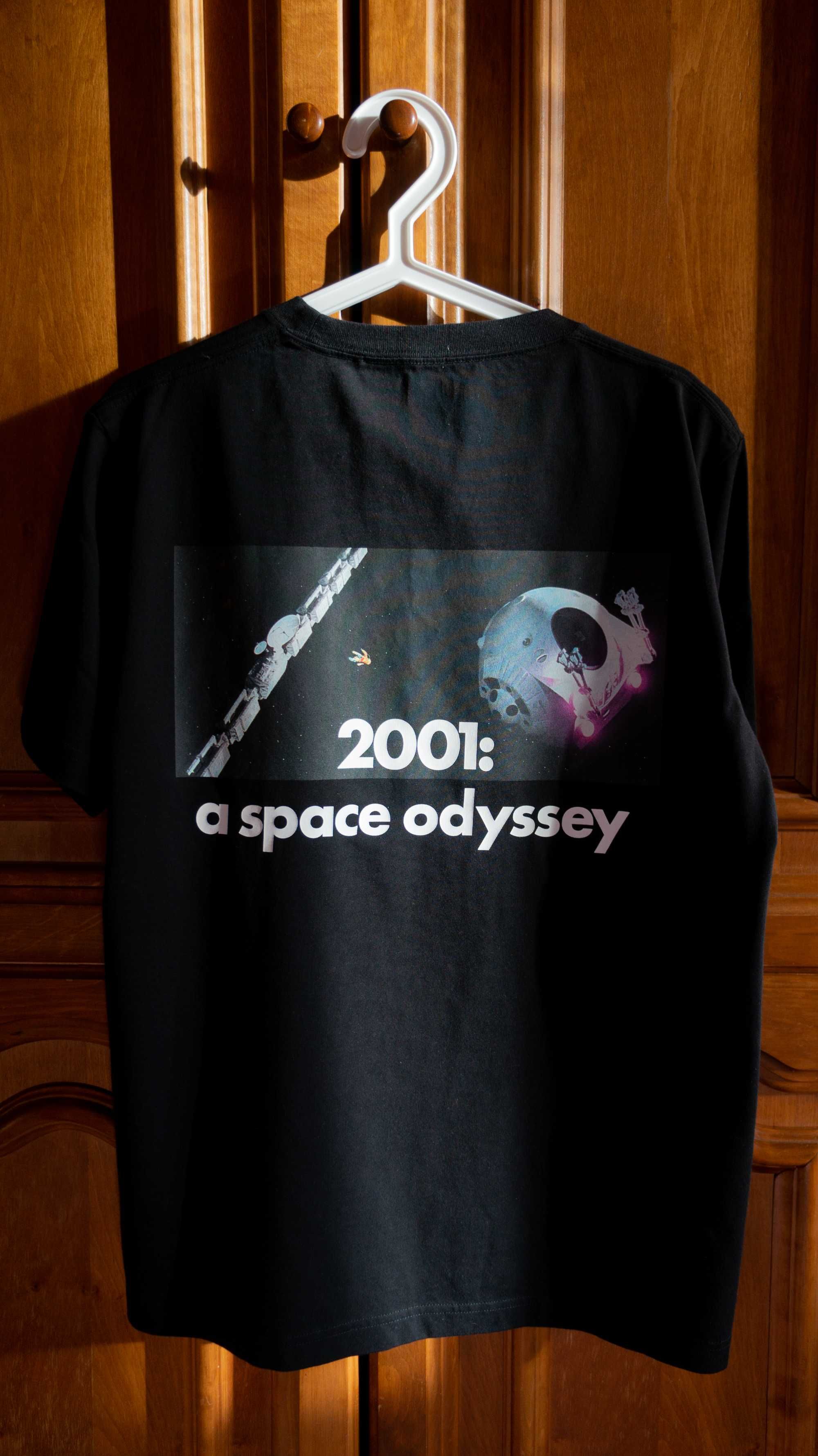 Футболка Uniqlo x 2001: A Space Odуssey NASA movie space anime кино