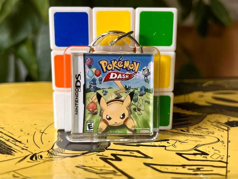 Brelok Pokemon Dash - okładka gry Nintendo DS