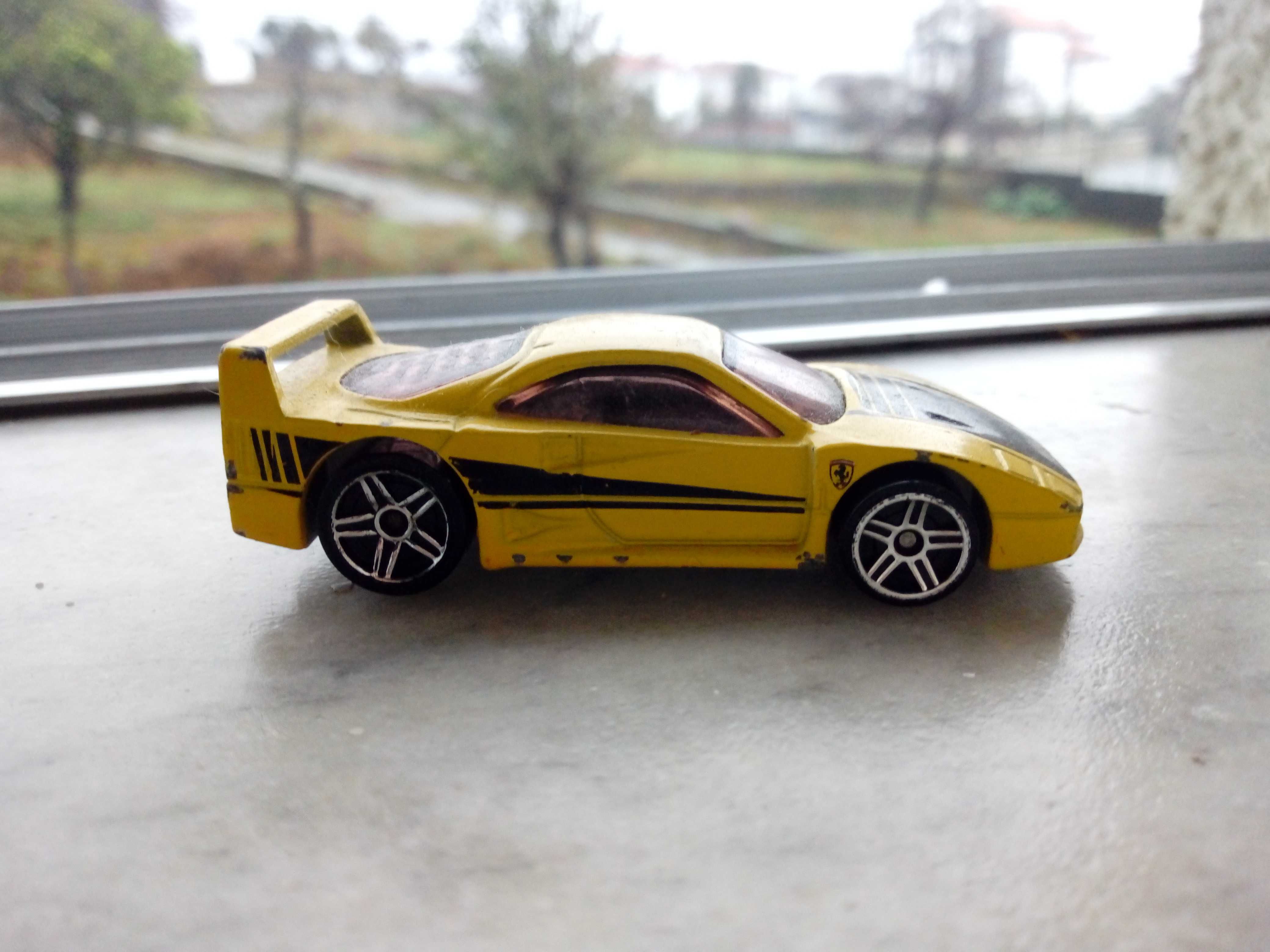 Hot wheels colecção de Ferrari 2002 + outros