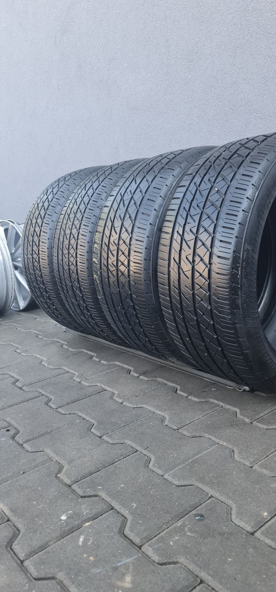 225/45/18 255/40/18 Bridgestone