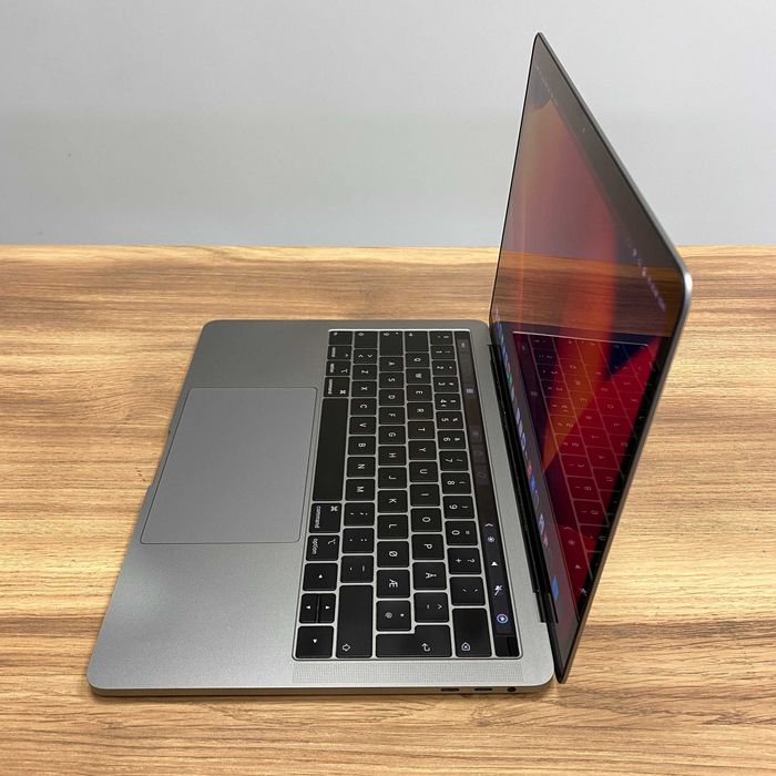 Apple Macbook Pro 13 2019 A1989 i5-8279U 16GB 256GB Space Gr Gwar A-