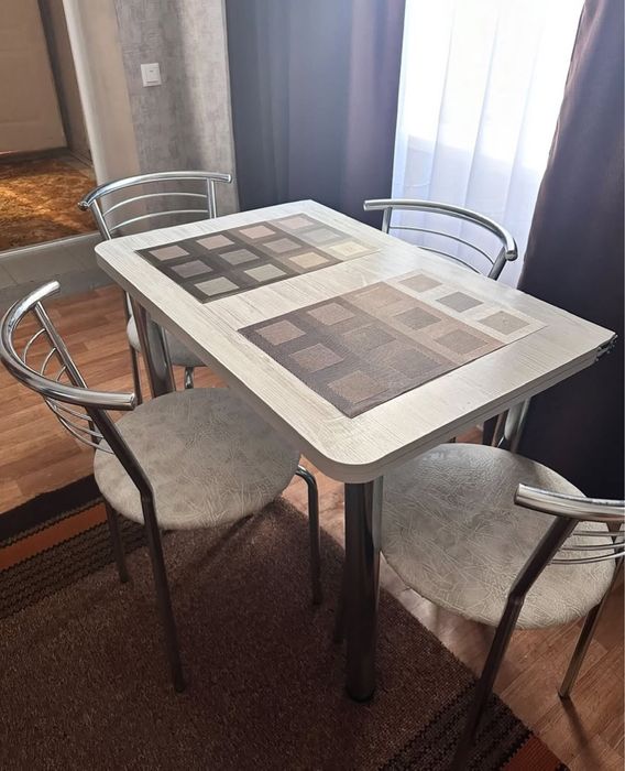 Стол обеденный кухонный стул  розкладний обідній кухонний стіл стільці