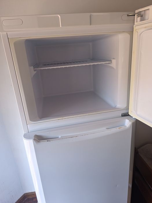 Frigorífico Indesit 318L