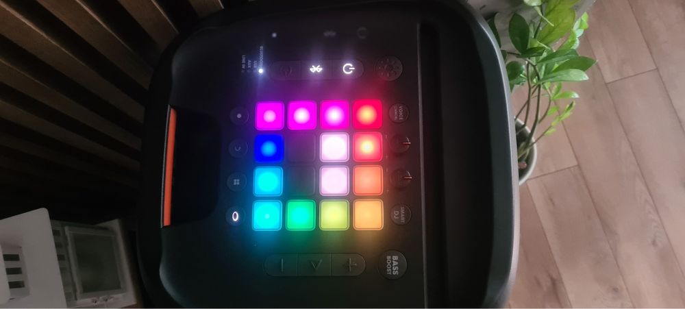 Sprzedam głośnik JBL Partybox 1000