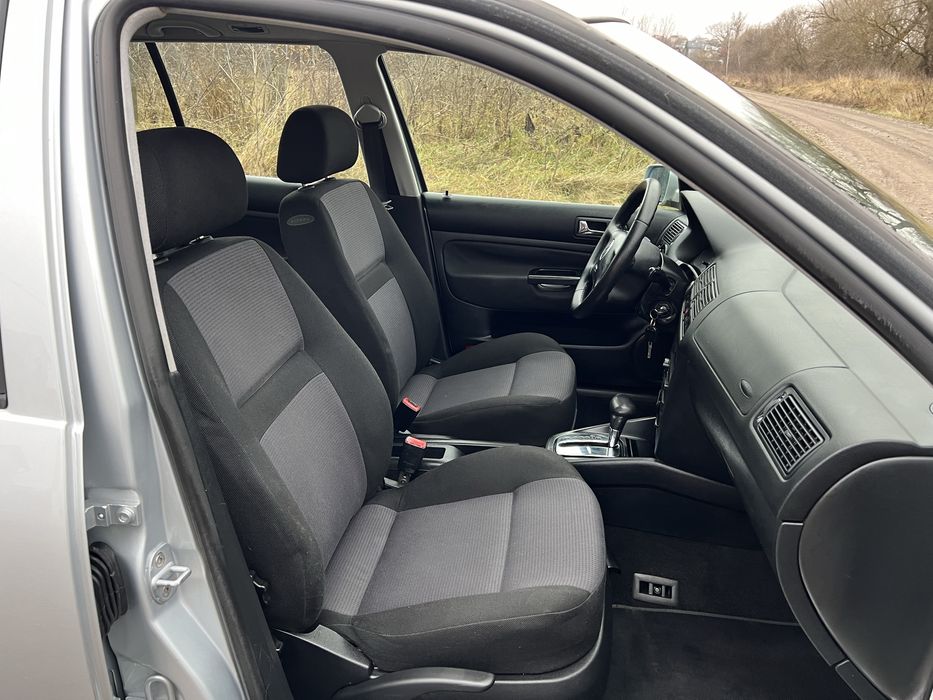 Продам VW Golf 1.6 бензин АВТОМАТ