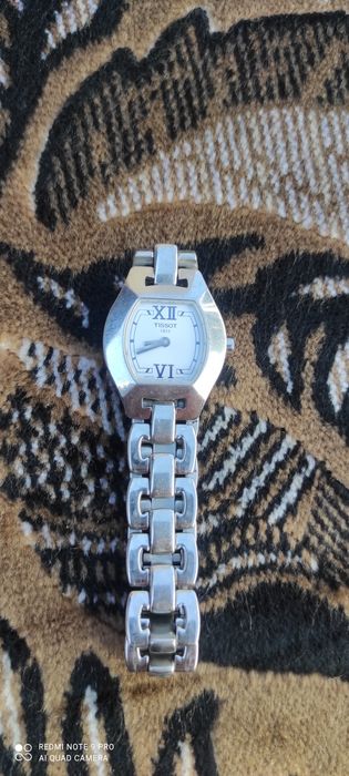 Продам часы Tissot.